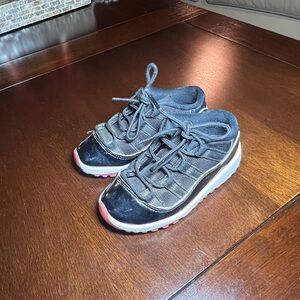 Kids Black and Pink Sneakers no box